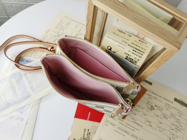 ルイヴィトンバッグ素材ディテール